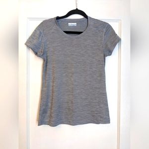 Columbia Women's Shirt Top Sz. Medium